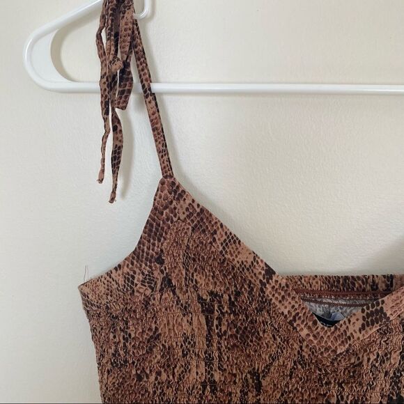 Vintage Express Animal Print Sleeveless Dress – Medium – Ruched Waist & Ruffles - Picture 4 of 6